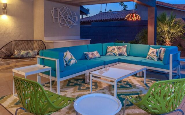 Alexander's Blue Hawaiian