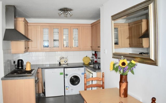 1 Bedroom Apartment Close to Seafront