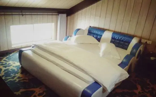 Menglilaojia Home Stay