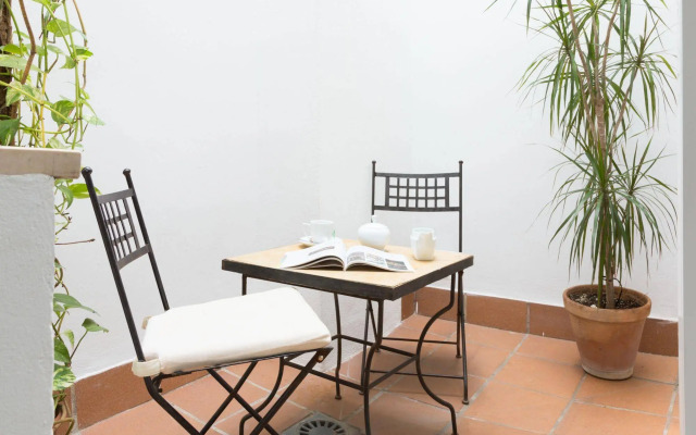 Puerta Catedral Studios