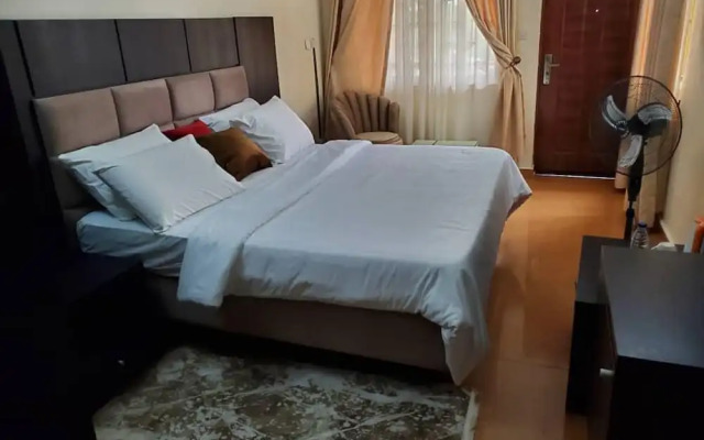 Royale Crown Villa Apartment