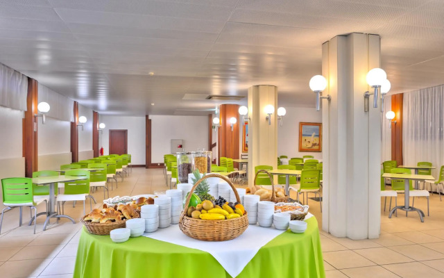 Hotel Praia Dourada