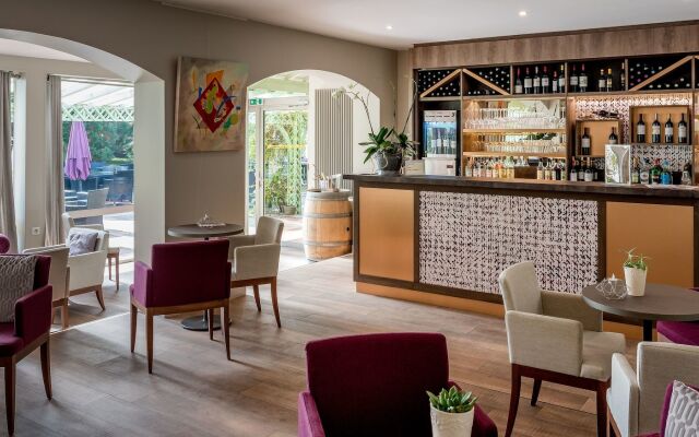 Logis Hôtels- Hôtel et Restaurant Domaine de Fompeyre