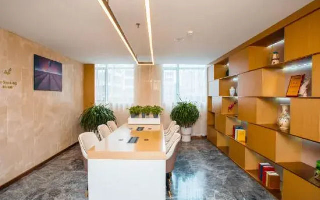 Yuntian InterContinental Hotel (Guangfeng Bus Terminal Branch)
