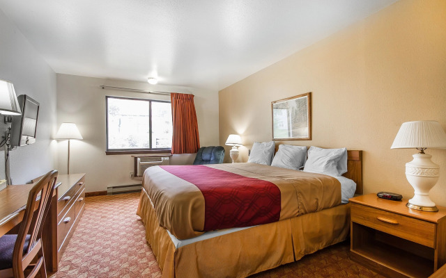 Rodeway Inn & Suites Madison East