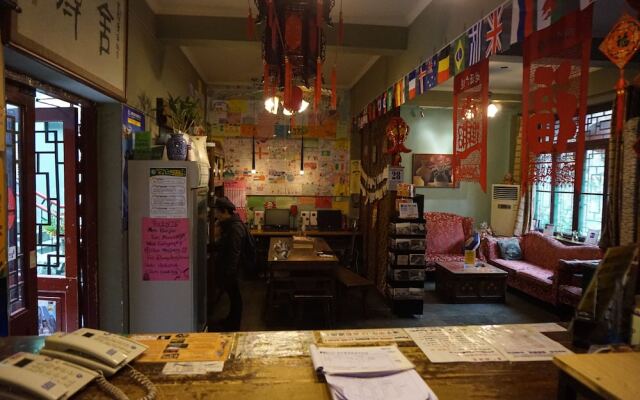Shuyuan Party Hostel