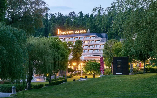 Postojna Cave Hotel Jama