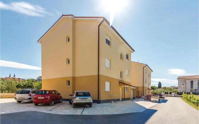Three-Bedroom Apartment in Medulin