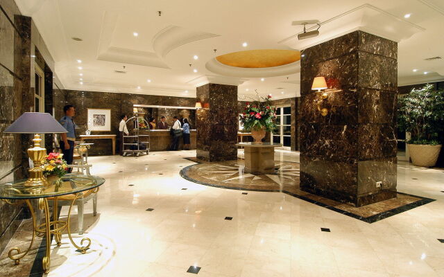 Batavia Hotel and Serviced Apartments