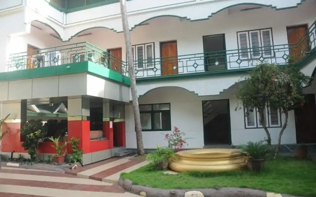 Raja Park Beach Resort