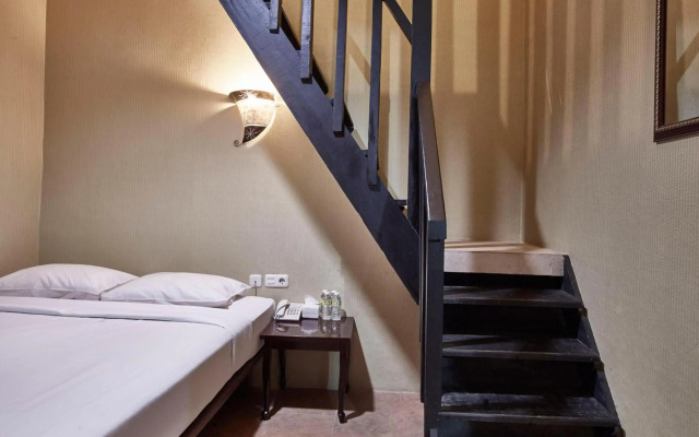 Twins Hotel Manggadua