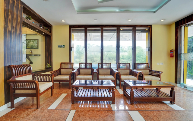 Super Townhouse Ernakulam North