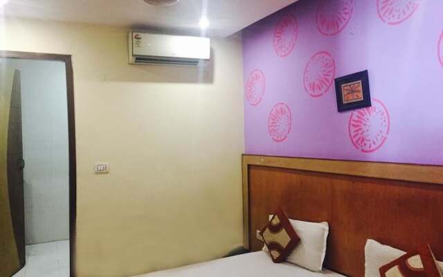 Luvyrooms Budget Paharganj 188