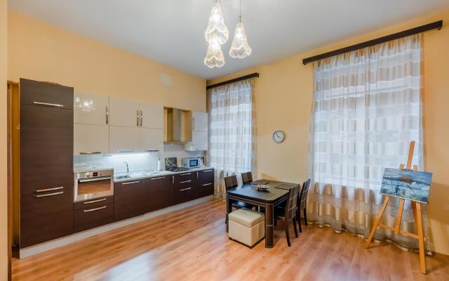 DeRent Aparts (ДеРент Апартс) на набережной реки Мойки 6