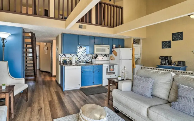 Balcony & Grill: Condo Near Table Rock Lake!