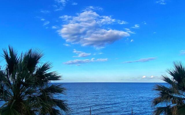 Med Sea Suites