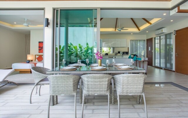 Trendy 4BR Villa Kari in KA Villas Rawai
