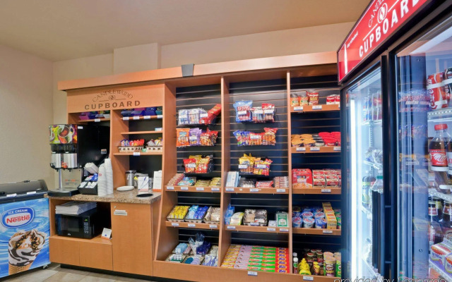Candlewood Suites Portland Airport by IHG