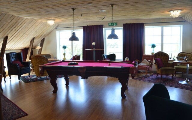 Lanthotell Lögnäs Gård