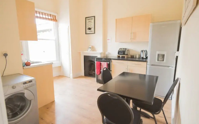 Three Bedroom Apartment Next To Pub