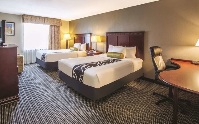 La Quinta Inn & Suites by Wyndham Indianapolis South