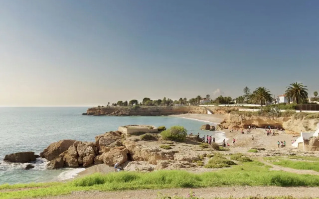 Quaint Apartment close to the Seabeach