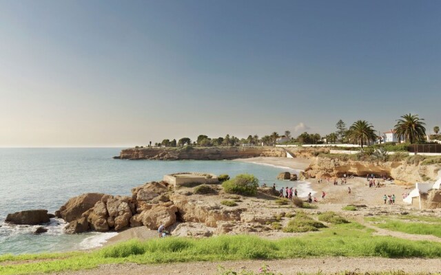 Quaint Apartment near Sea