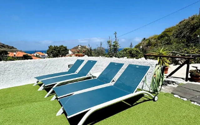 Villa With sea Views in Porto da Cruz