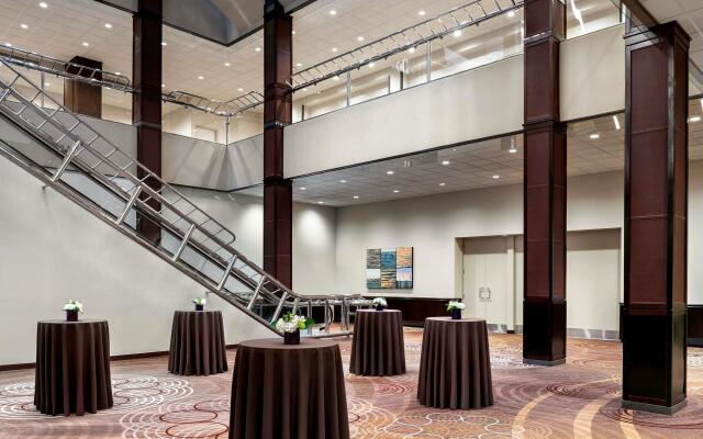 Sheraton Centre Toronto Hotel