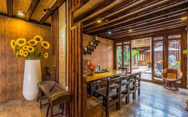 Yi Jing Xuan Inn