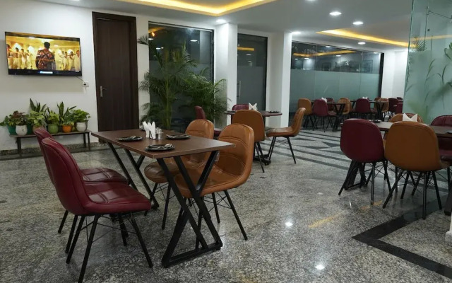 Posh Garden Inn