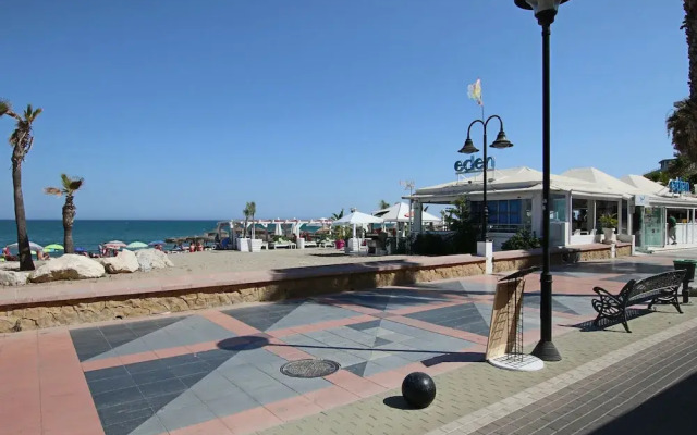 Tess Apartamento Frontbeach La Roca Chica