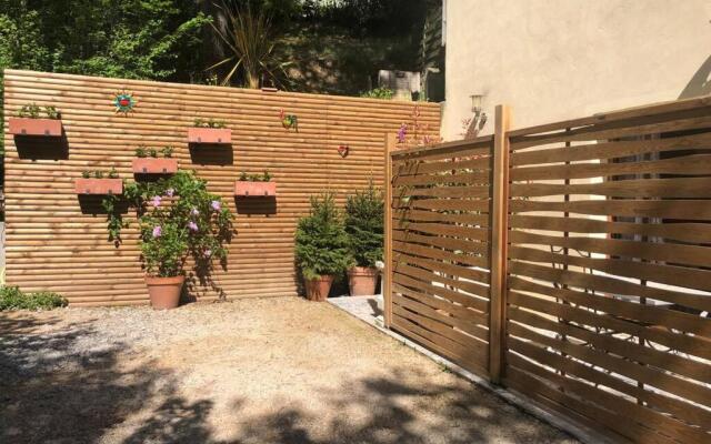Appartement au calme dans un espace arboré