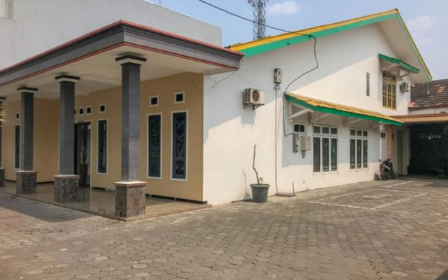 RedDoorz Syariah @ Janti Malang