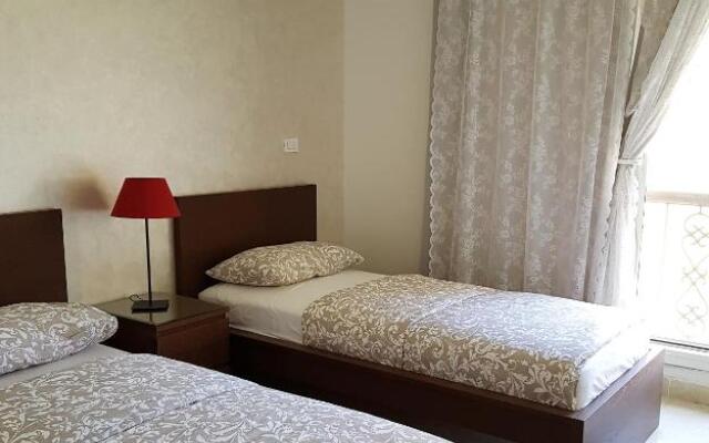 Hayat Al-Rehab Apartment