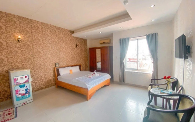 Phuoc Hai Hotel By The Moment