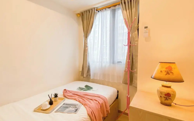 Cozy Living 2Br At Apartment Meikarta
