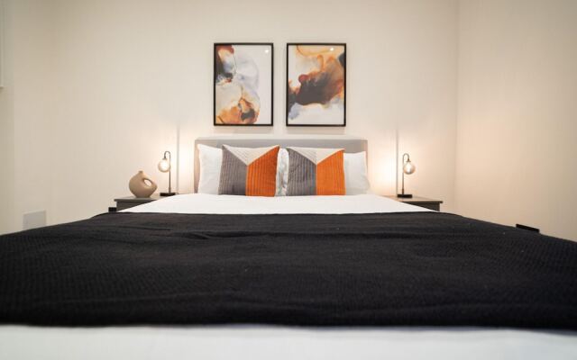 Discover Angel Central Two Bedroom by Belvilla