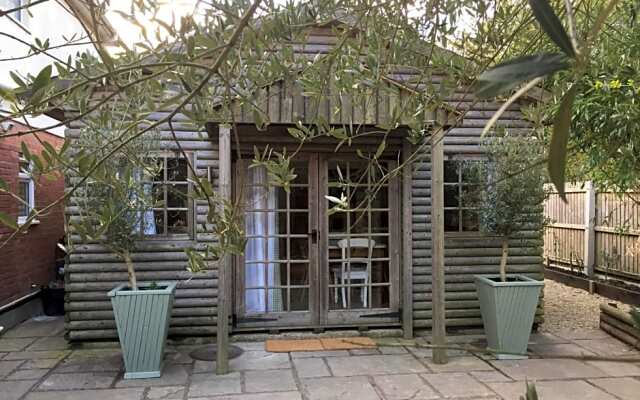 Stapehill Lodge B&B