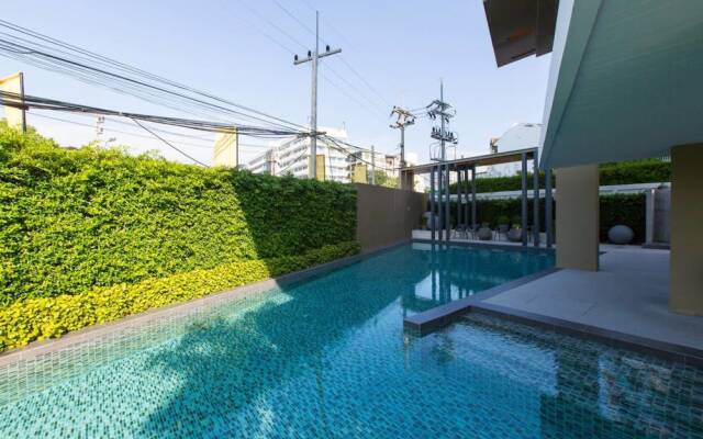 Cozy &Comfort Condo by C