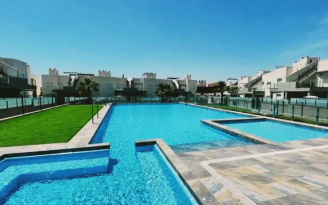 Black Sun. Modern penthouse in Torrevieja