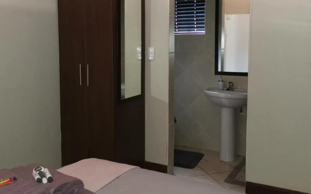 Klyne Jiweel Guesthouse