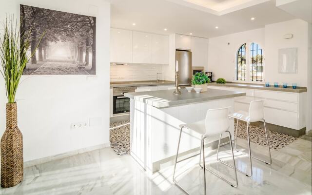 LNM- Modern 2 bedroom penthouse P.Banus