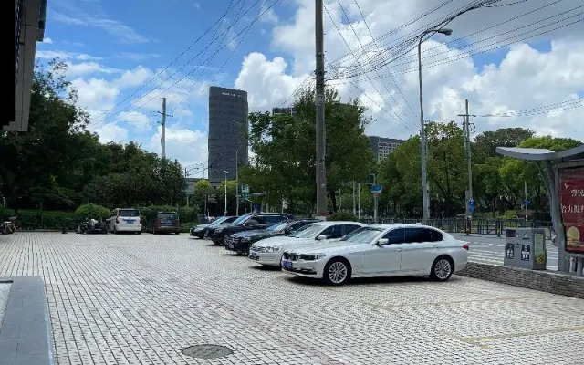 JI Hotel (Shanghai Nanxiang Taimao Commercial Plaza)