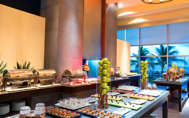 Krystal Grand Cancun