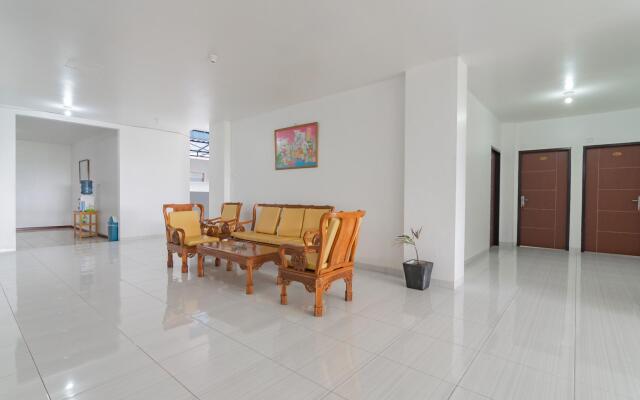 RedDoorz near Mall Ramayana Rapak Balikpapan