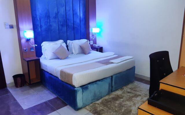 Extended Stay Grand Hotel