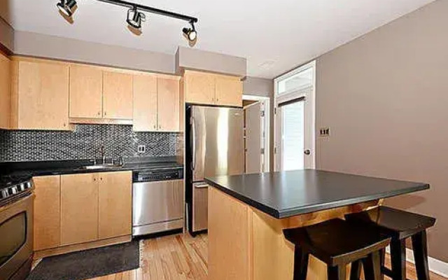 LM Stays - Nepean Street Townhouse