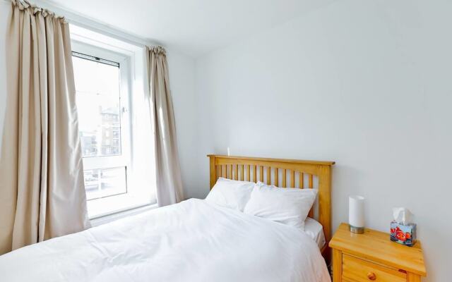 2BR Apartment - 10mins to Canary Wharf!