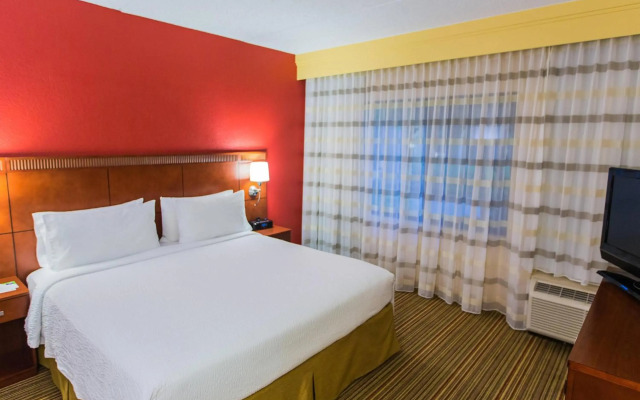 Courtyard by Marriott Chicago O'Hare